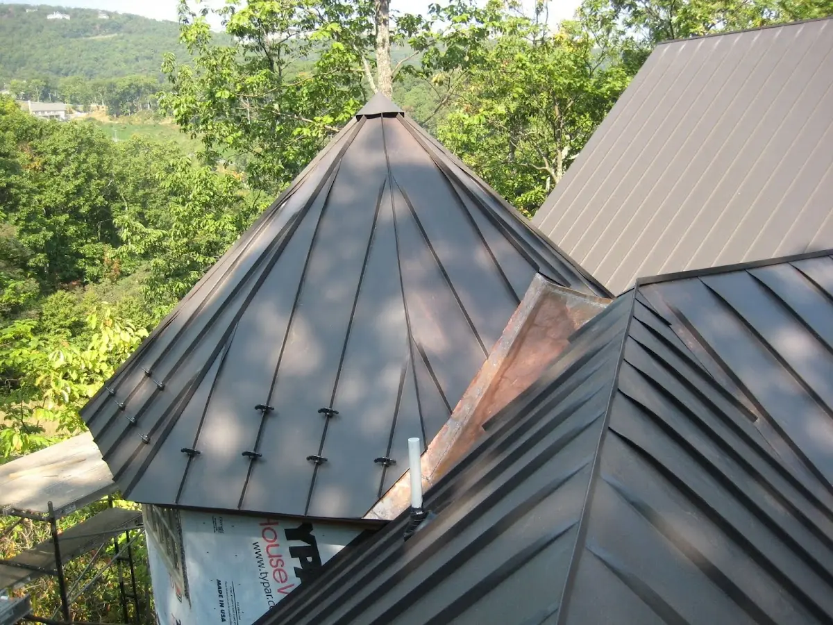 Professional Roof Tarp Installation by Craftsman Roofing in Wortendyke